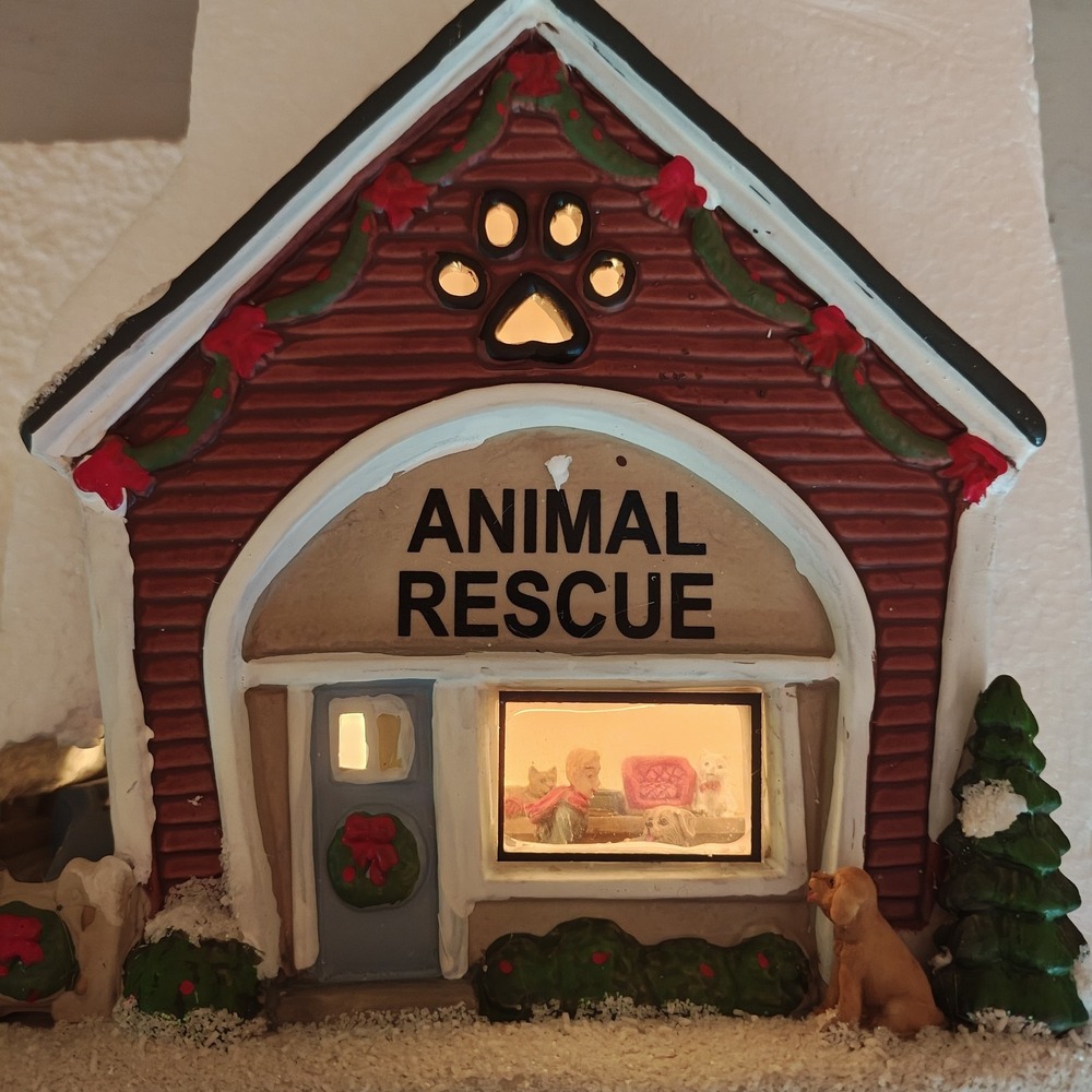 St. Nicholas Square Animal Rescue Porcelain Lighted Bldg Near Mint in Orig Box - Picture 5 of 6
